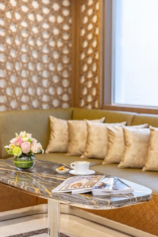 Golden Sands Suites Dubai Exterior photo