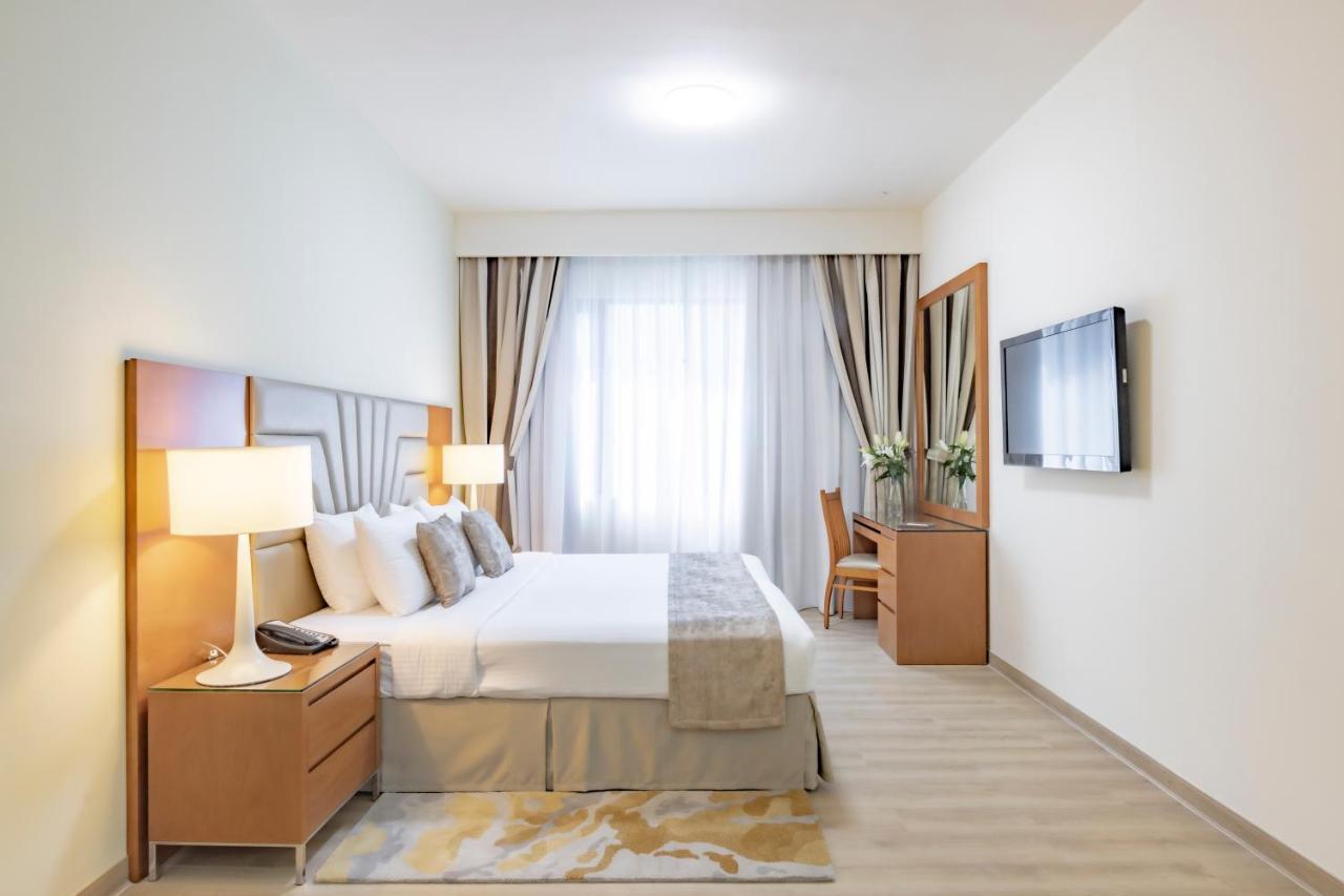 Golden Sands Suites Dubai Exterior photo